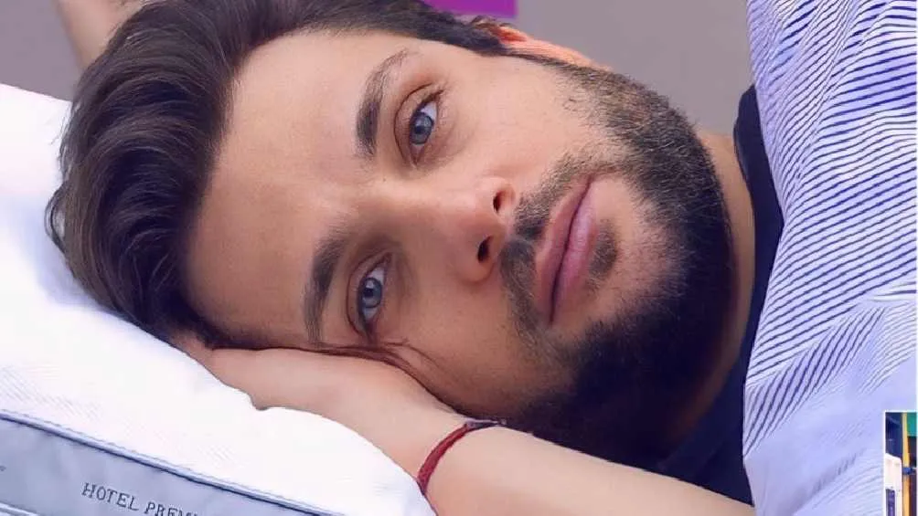 Procella fue amenazado por Mayer