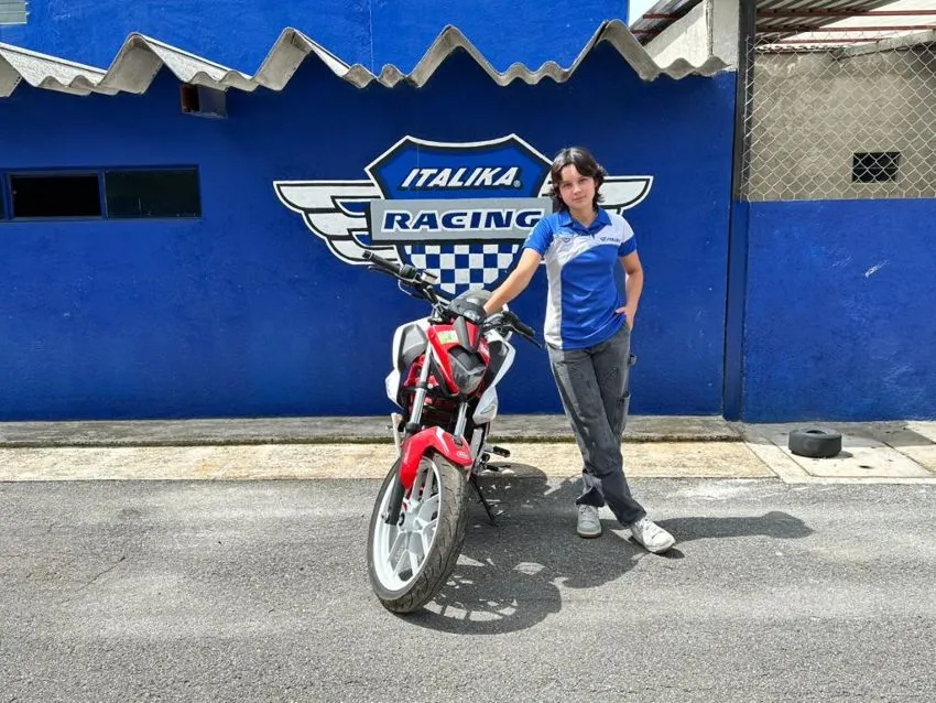 Sara Verón recuerda cómo inició en el motociclismo