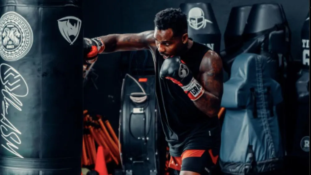 Charlo sigue preparándose para enfrentar a Saúl Álvarez