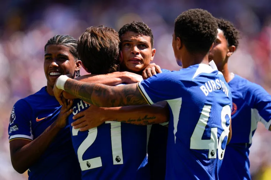 AP Chelsea venció 2-0 al Fulham