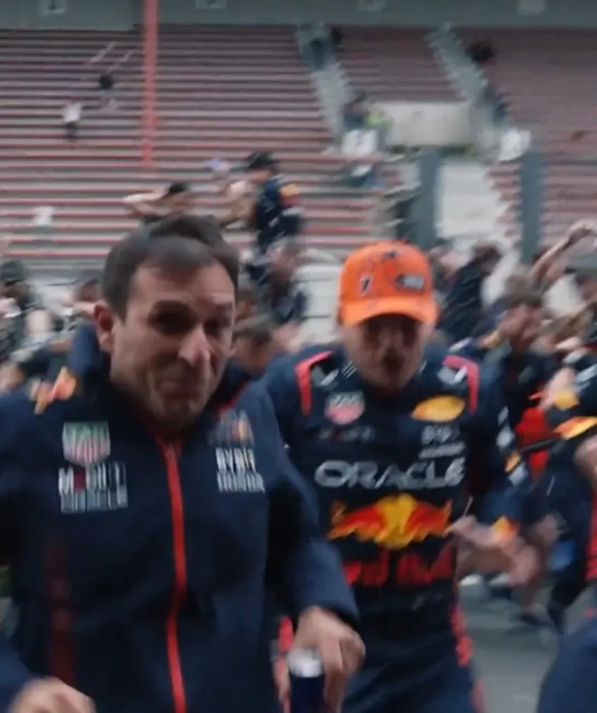 Evitaron la bañada de Red Bull