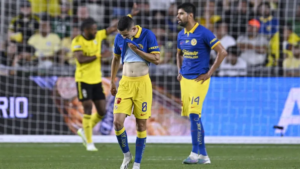 Los jugadores de América tras la derrota ante Columbus