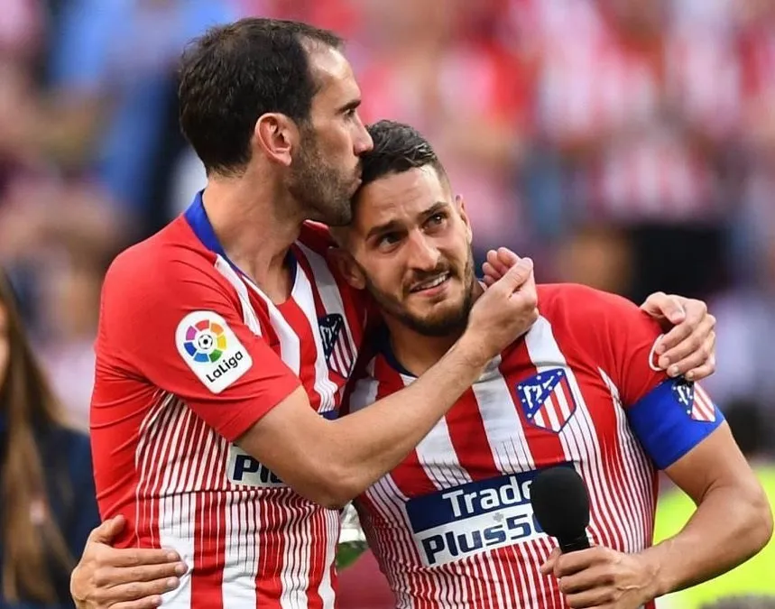Godín en la despedida de Koke