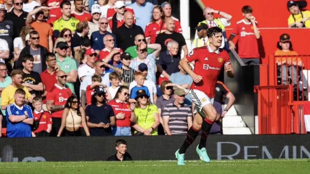 El portero regañó a su compañero