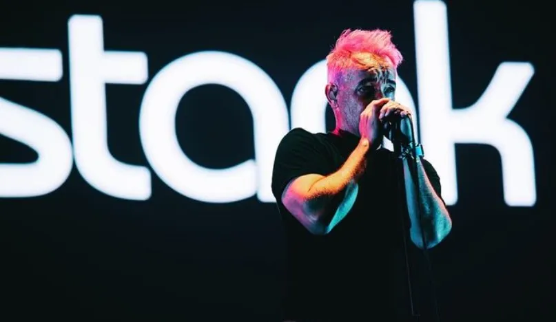 Doug Robb hizo felices a los fans