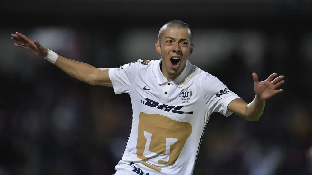 El delantero durante su temporada de debut con Pumas