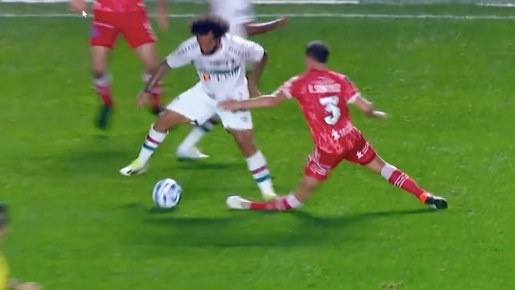 Momento de la lesión entre Marcelo y Luciano Sánchez