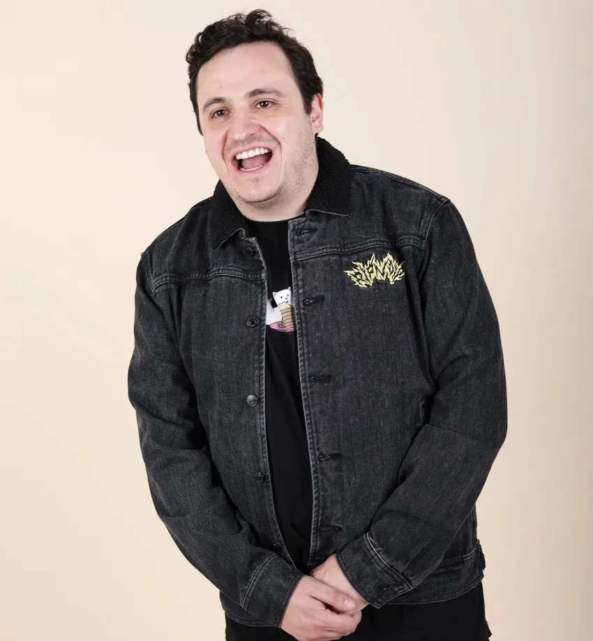 Ricardo en una sesión de fotos