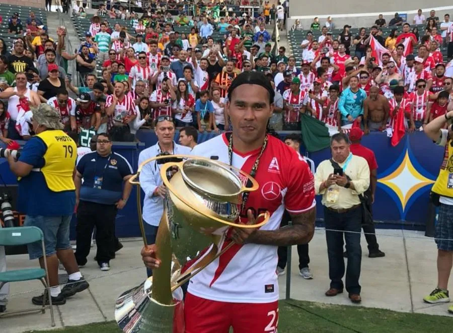 Gullit con el Necaxa