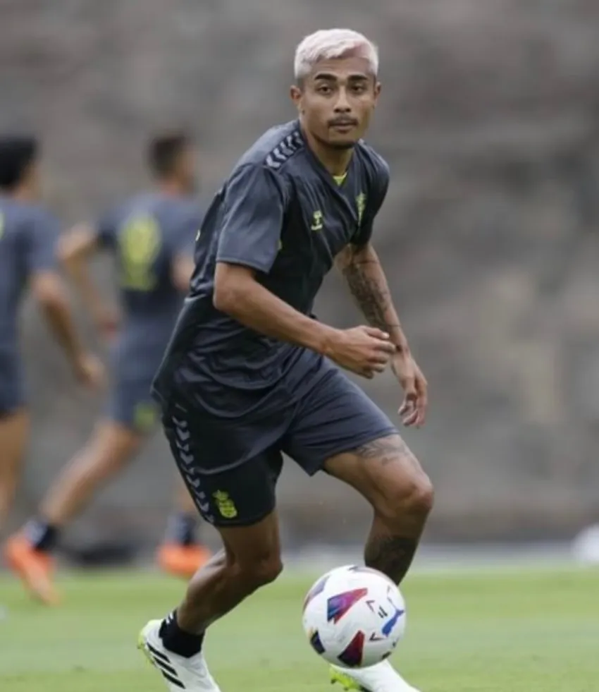 Araujo en sus primeros entrenamientos