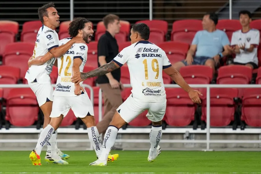 Pumas venció 3-0 a DC United