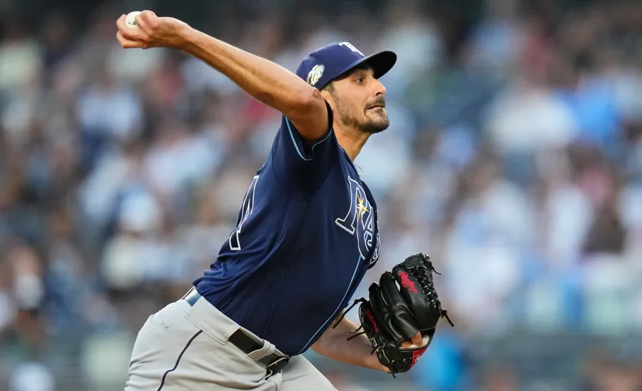 Zach Eflin trabajó seis entradas en blanco