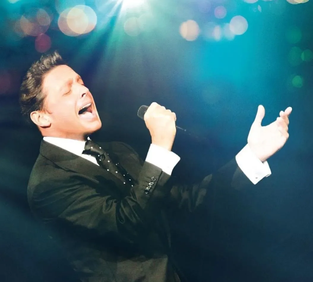 El cantante comenzó su gira en la Movistar Arena de Argentina