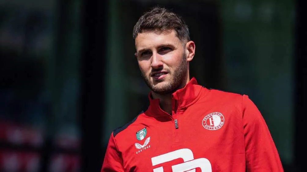 Giménez renovó con el Feyenoord