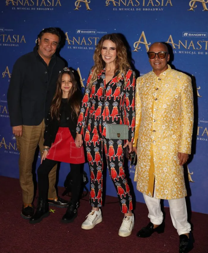 GINA SÁNCHEZ Raquel Bigorra asistió en familia.