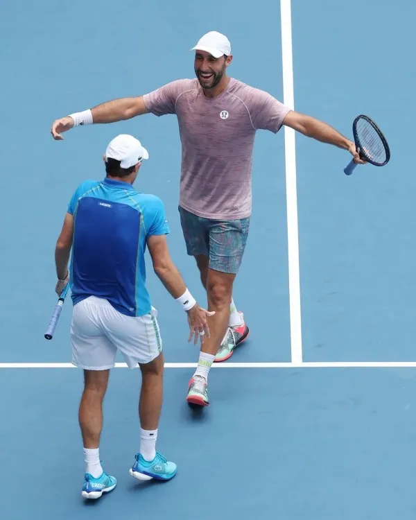 Santiago y Edouard haciendo pareja