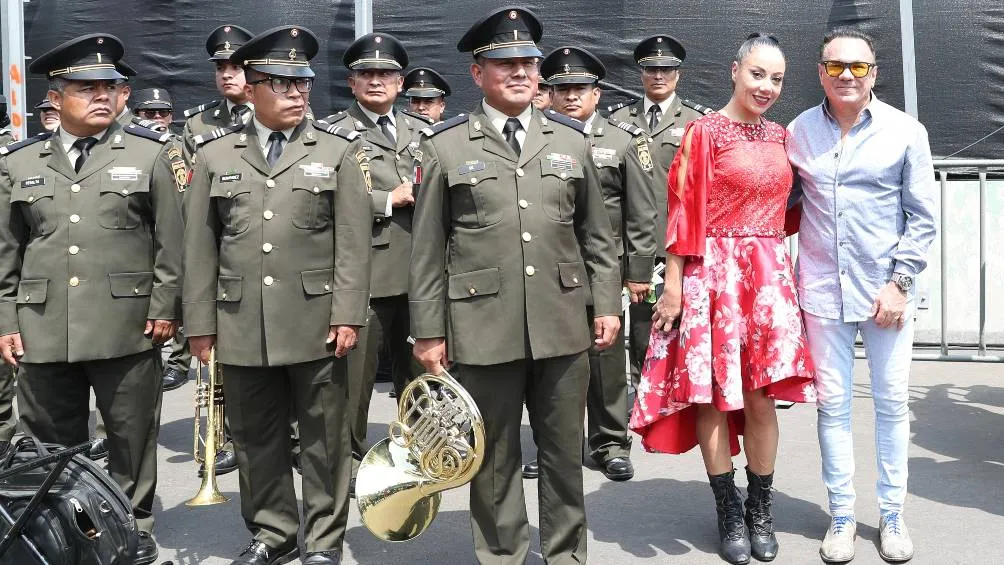 Karen Espriu fue la encargada de cantar el Himno Nacional Mexicano