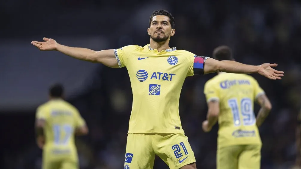 Martín en un duelo con las Águilas del América