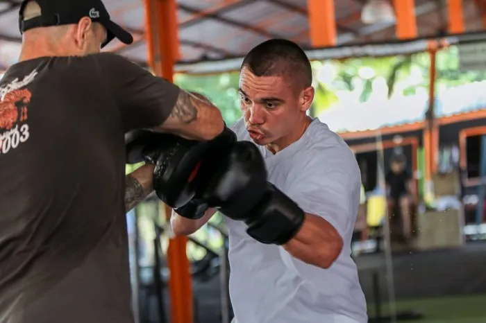 Tim Tszyu tendrá los títulos del estadounidense