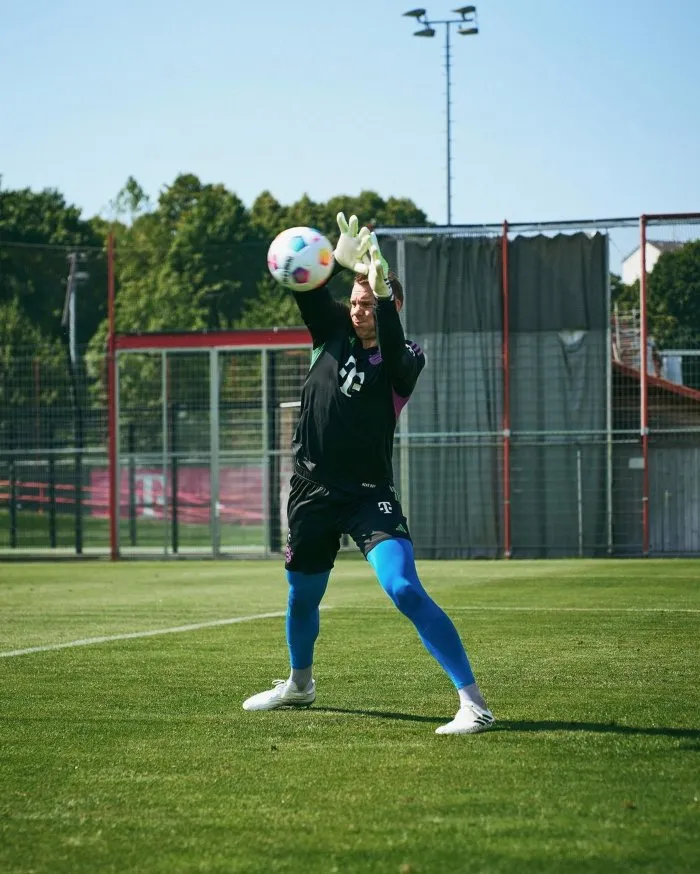 INSTAGRAM @manuelneuer Neuer entrenando con el Bayern