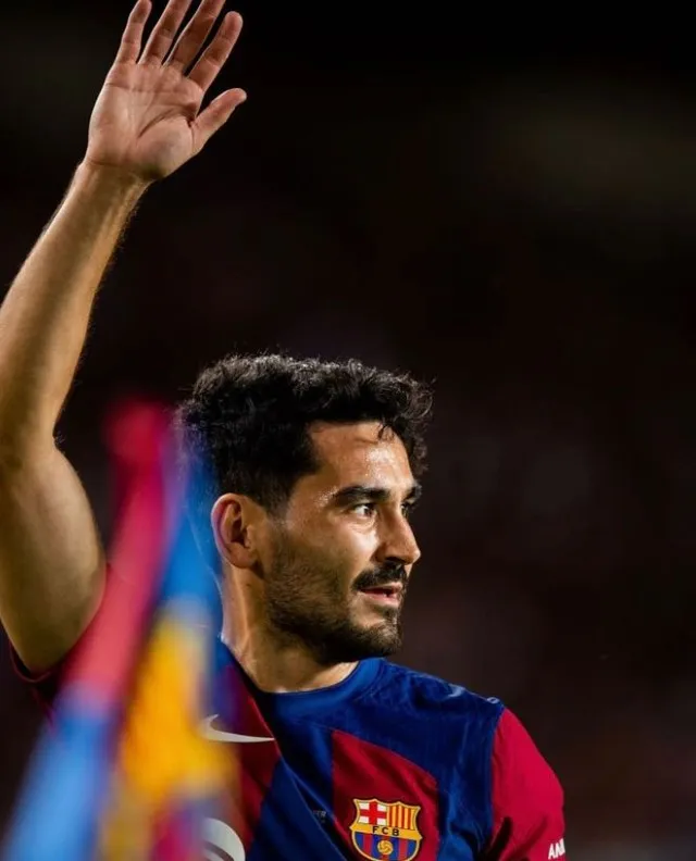 Ilkay Gundogan se presnetó ante la afición del Barcelona