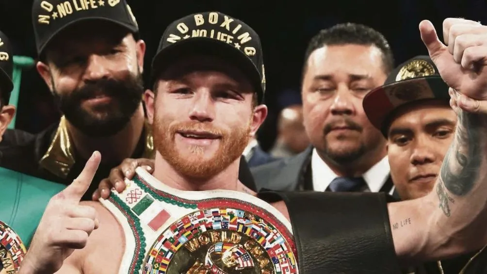El boxeador mexicano tras una victoria