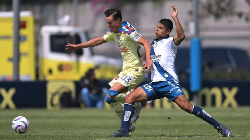 Esteban Lozano en un partido de las Fuerzas Básicas
