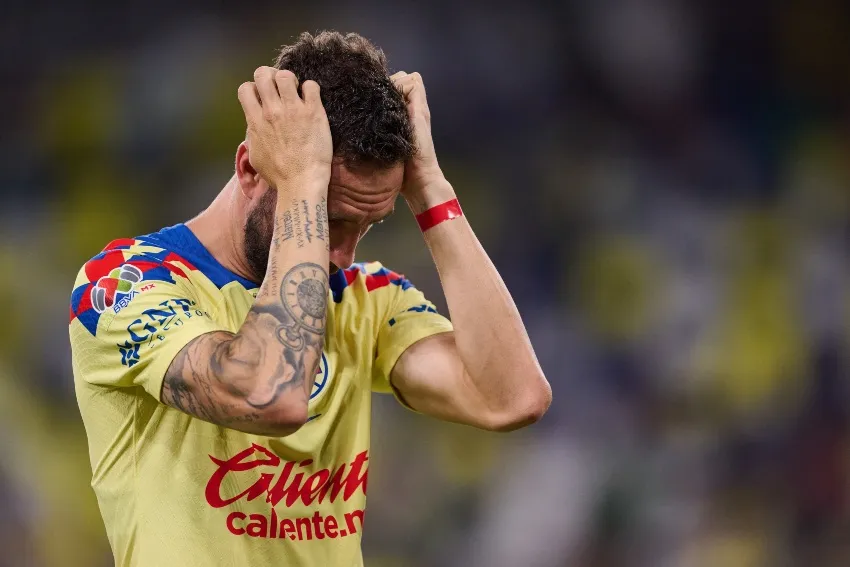 MEXSPORT Miguel lamentando la eliminación