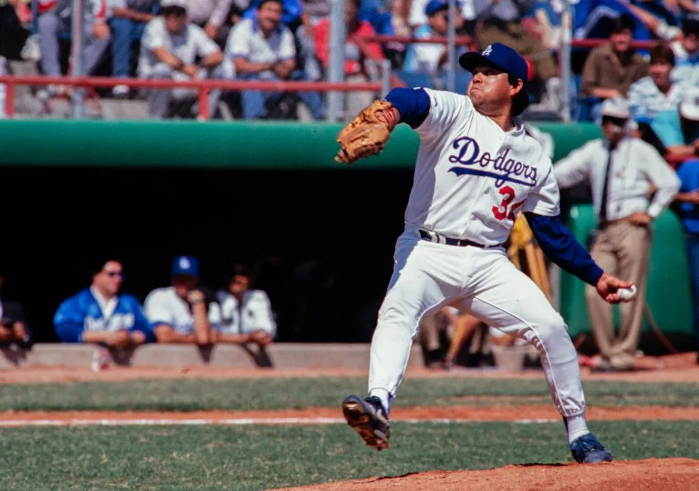 Fernando Valenzuela lanzando con los Dodgers