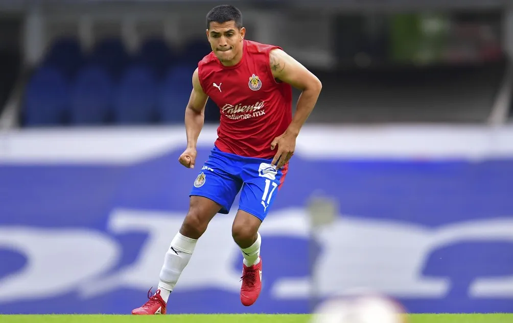 MEXSPORT Chapo Sánchez calentando previo a un partido