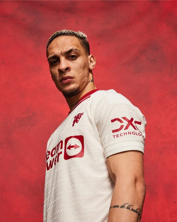Manchester United hizo oficial su tercera playera