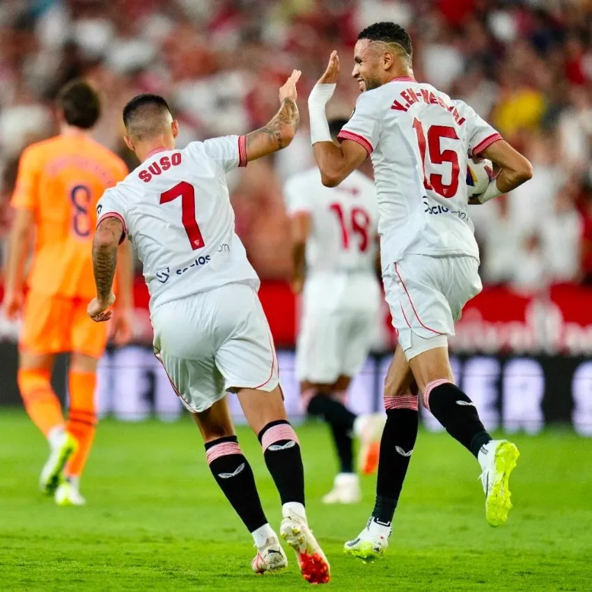@SevillaFC En-Nesyri en celebración de gol
