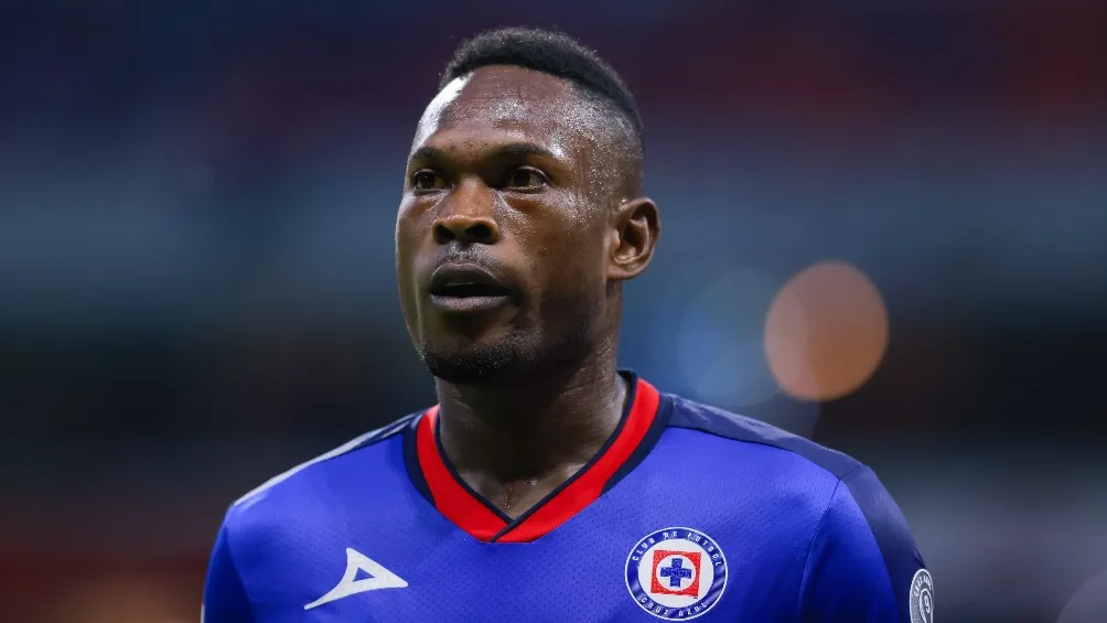 Diber Cambindo durante el partido