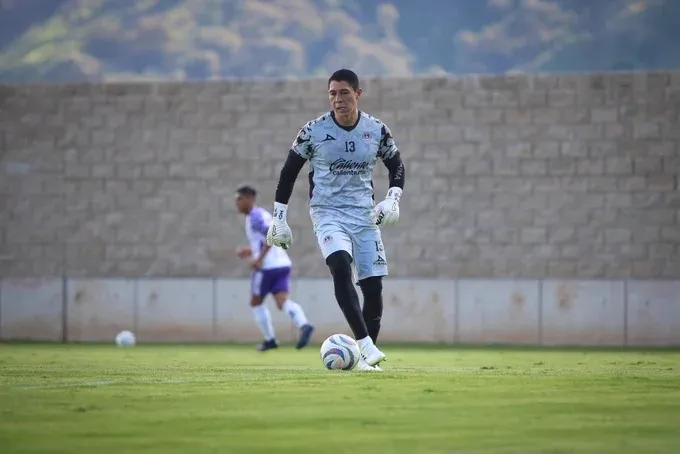 Hugo jugando con el Mazatlán