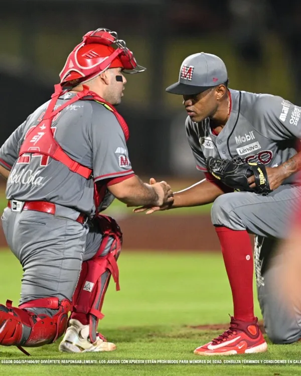 Jugadores de Diablos celebrando