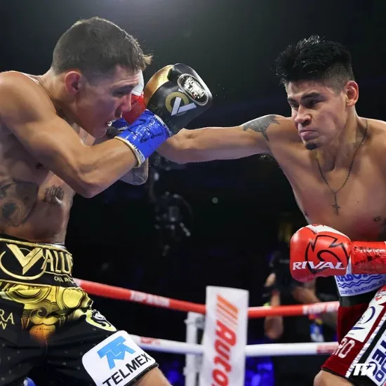 Emanuel Navarrete venció por decisión unánime a Óscar Valdez