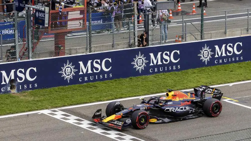 Verstappen sigue imparable