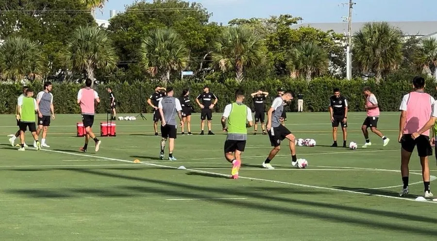 Leo Messi tuvo molestias en los entrenamientos