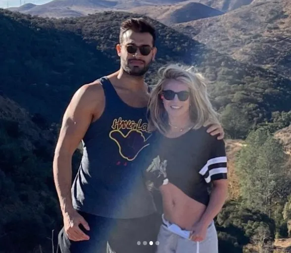 Britney Spears junto a su esposo