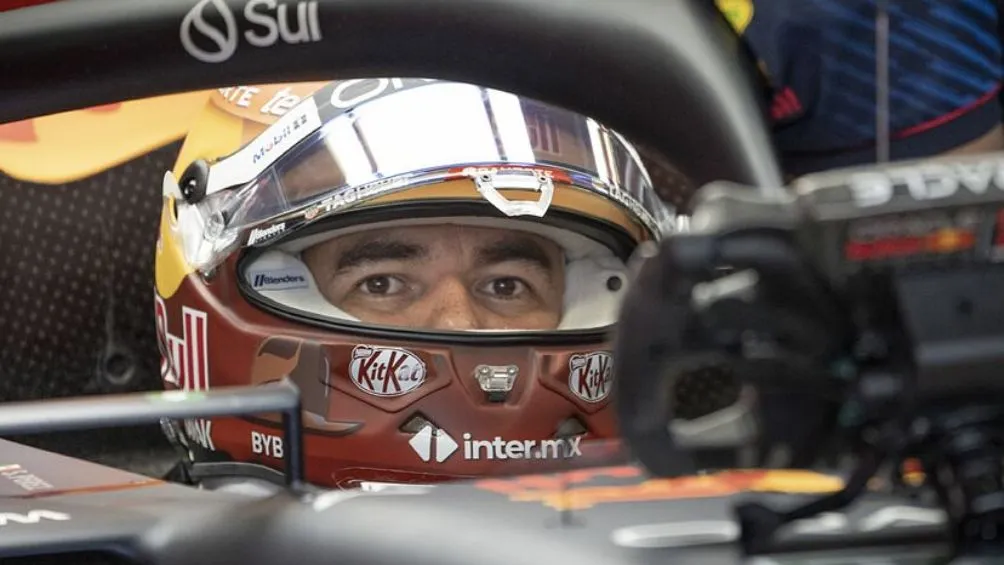 AP Checo Pérez en su RB19