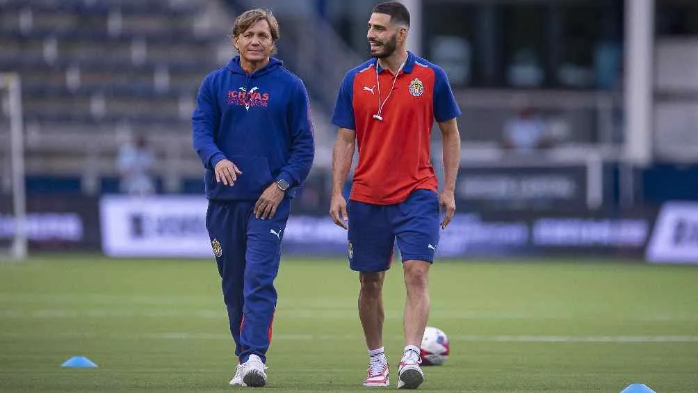 El Pollo continuará con Chivas