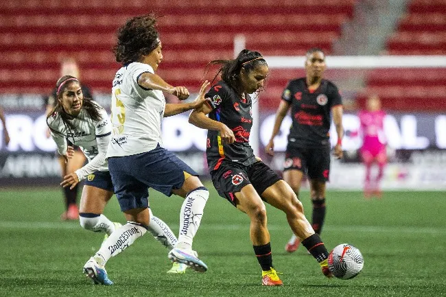 Tijuana venció 3-2 a Pumas