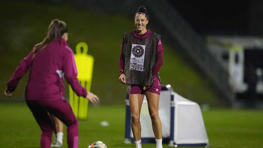 La delantera habló sobre su llegada a México