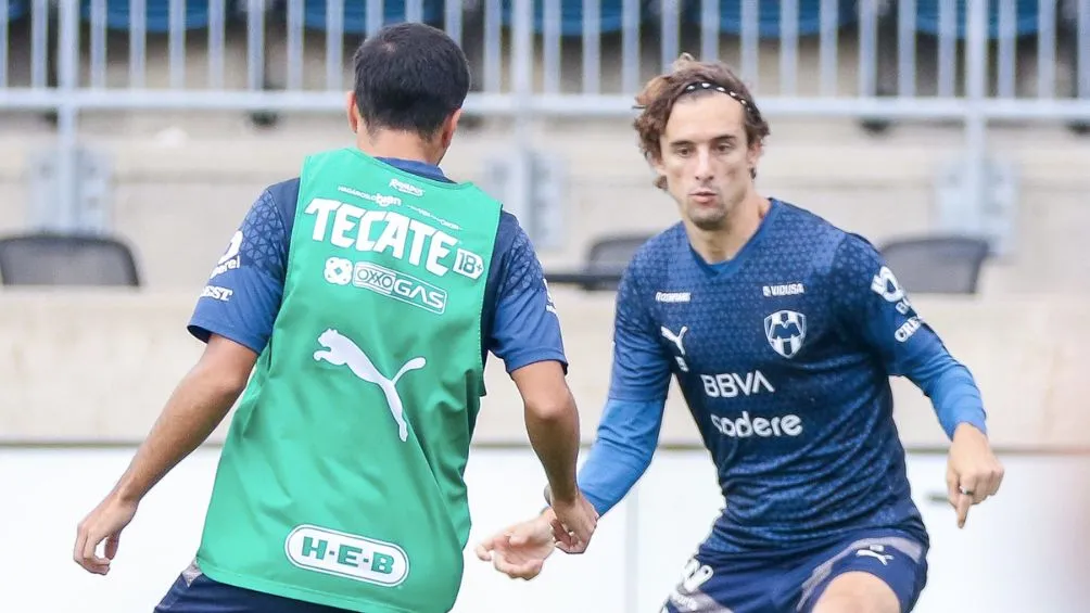 Cortizo en el entrenamiento con Rayados