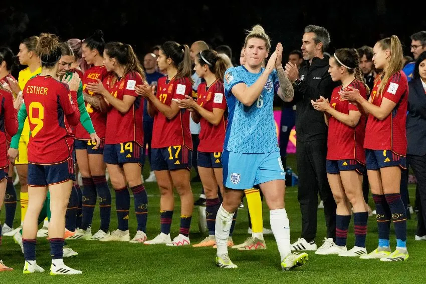 AP Millie Bright tras caer con Inglaterra en la Final