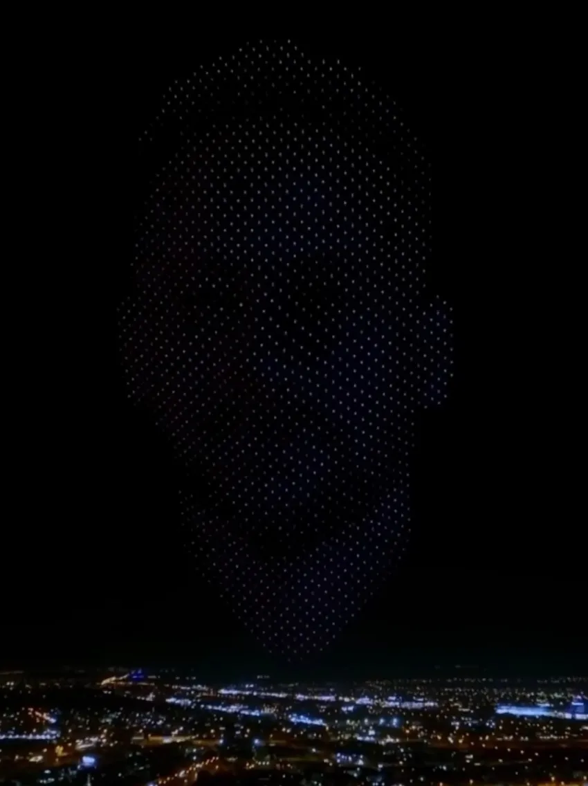 INSTAGRAM: @alhilal Los drones en la presentación de Neymar