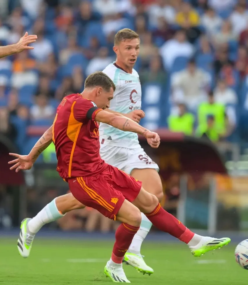 Belotti y su tiro a gol