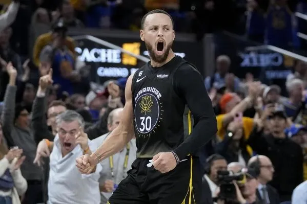 Stephen Curry durante un partido