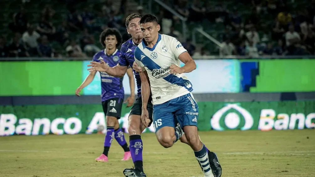 Guillermo Martínez ante la marca del Mazatlán