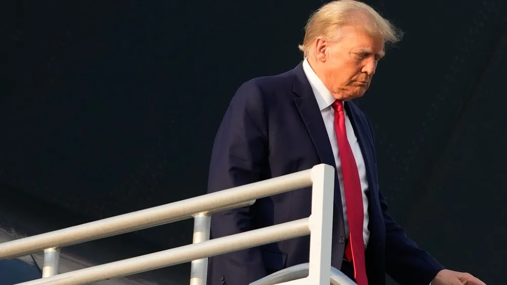 Donald Trump se entregó